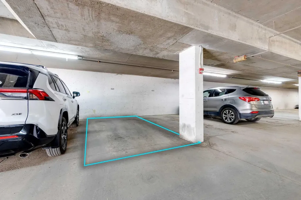 181 Rockyledge View NW Calgary AB T3G 6B1
