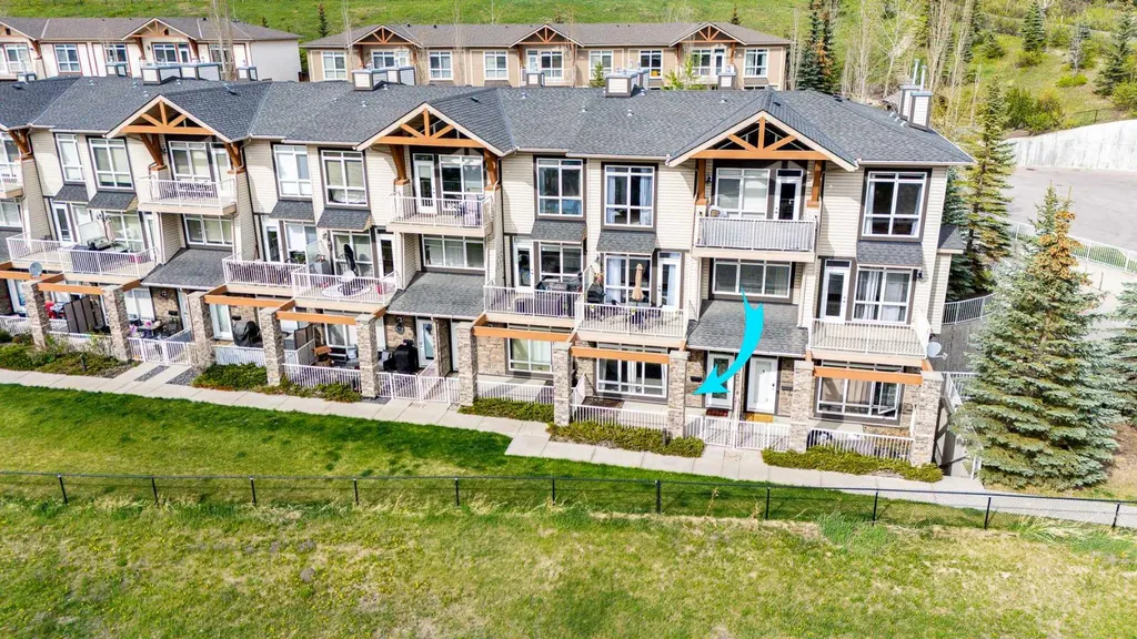 181 Rockyledge View NW Calgary AB T3G 6B1