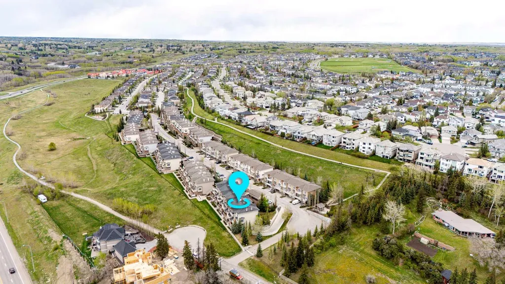 181 Rockyledge View NW Calgary AB T3G 6B1
