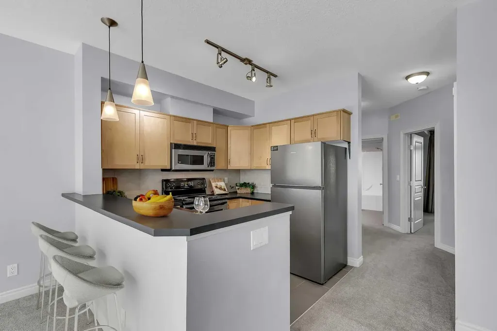 181 Rockyledge View NW Calgary AB T3G 6B1