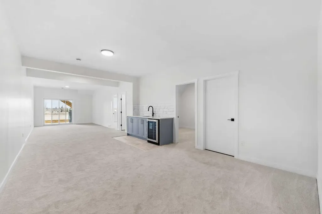 19 Wolf Crescent Okotoks AB T1S 5V1