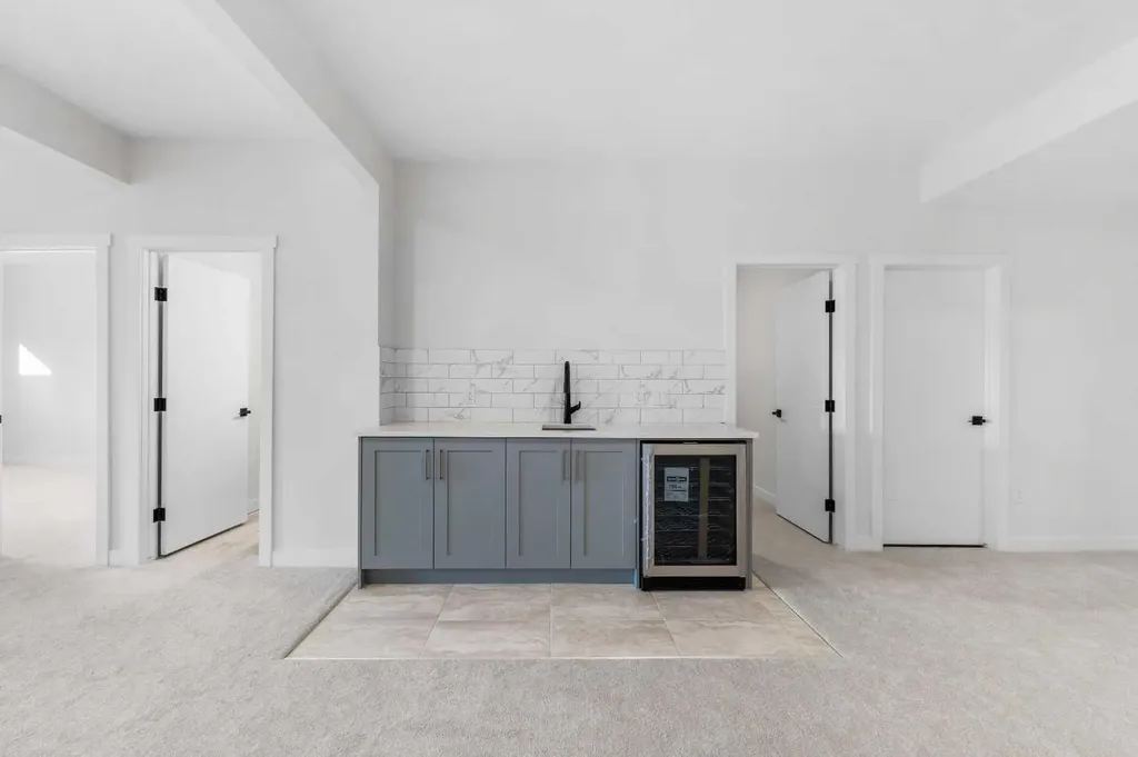19 Wolf Crescent Okotoks AB T1S 5V1