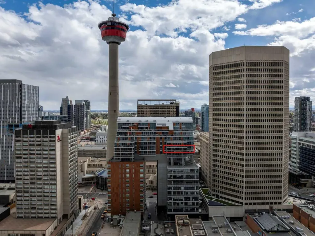 108 9 Avenue SW Calgary AB T2P 0S9