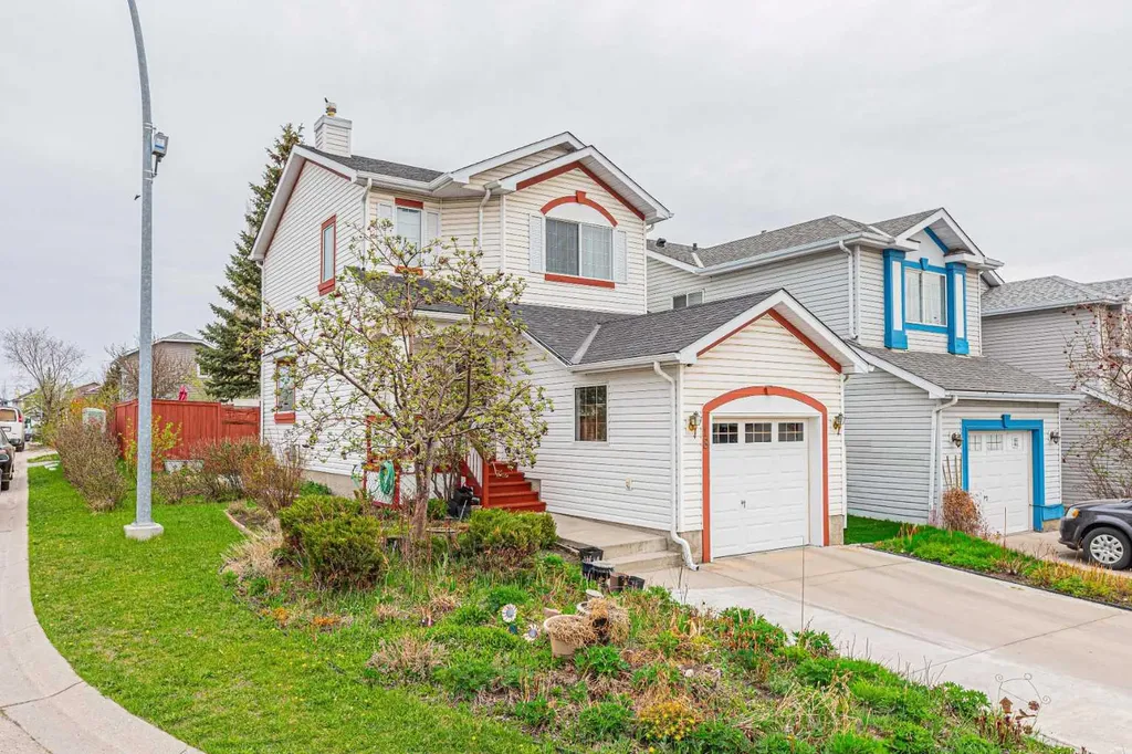 18 Coral Springs Circle NE Calgary AB T3J 3P4