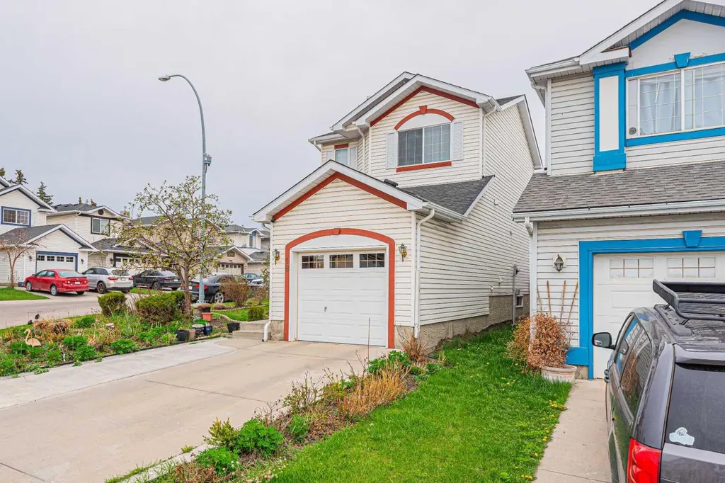 18 Coral Springs Circle NE Calgary AB T3J 3P4