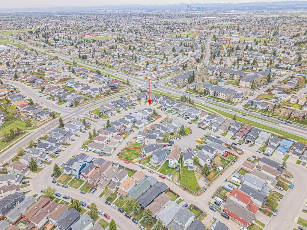 18 Coral Springs Circle NE Calgary AB T3J 3P4