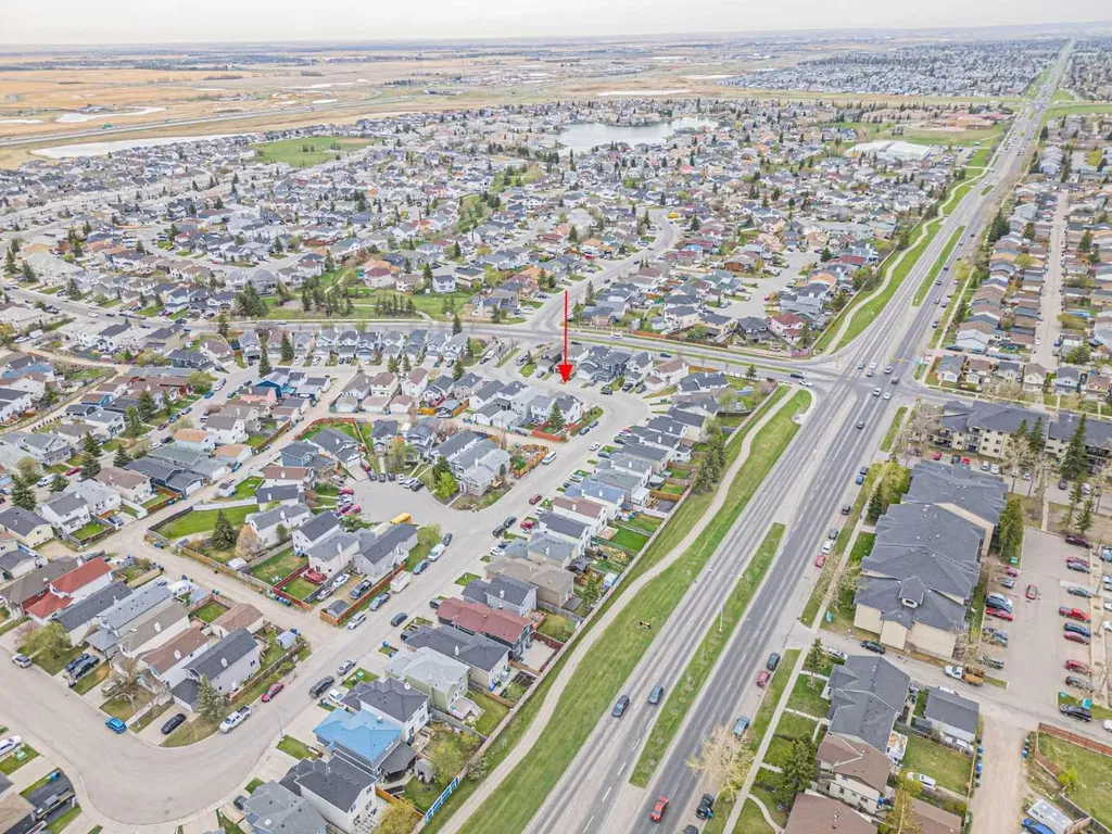 18 Coral Springs Circle NE Calgary AB T3J 3P4
