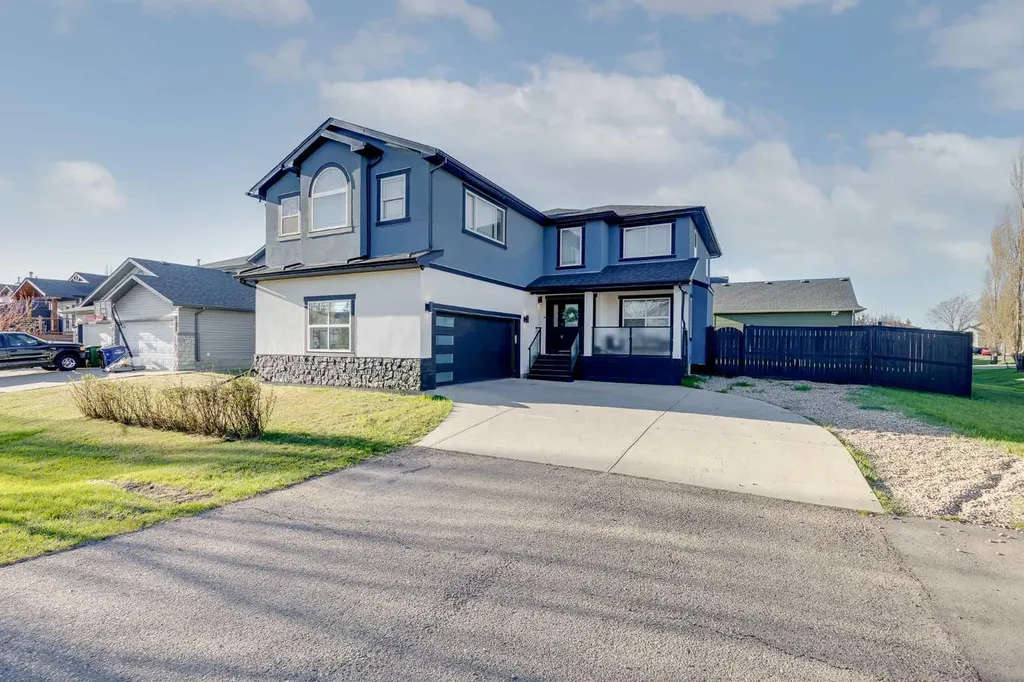 80 Canoe Square SW Airdrie AB T4B2N6