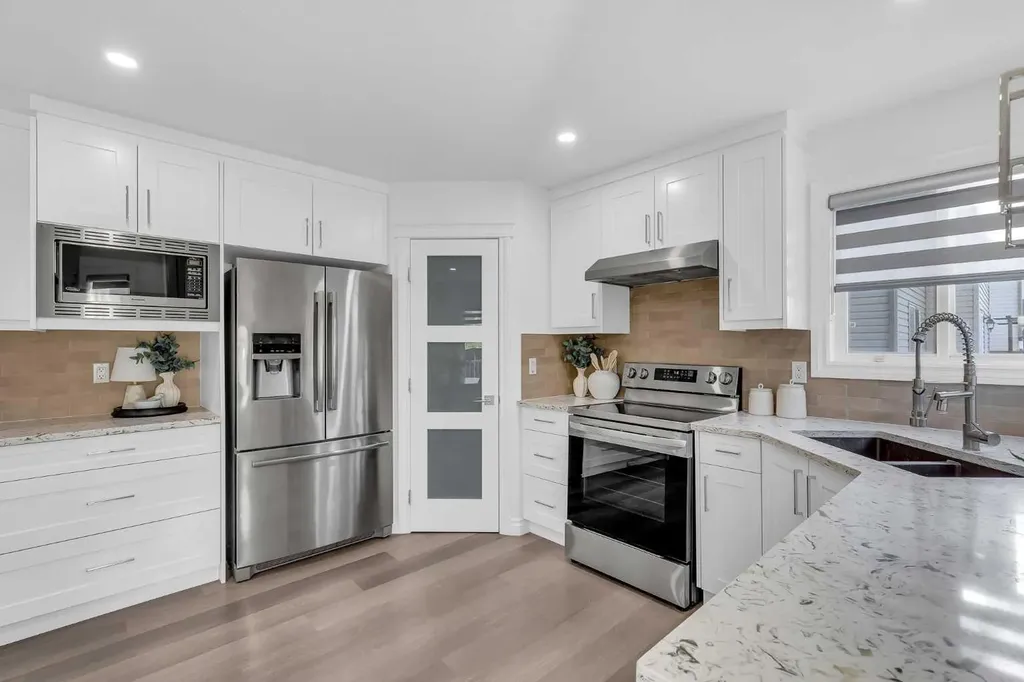 80 Canoe Square SW Airdrie AB T4B2N6