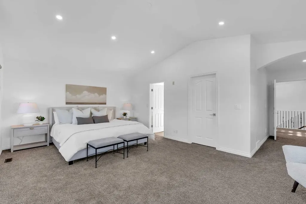 80 Canoe Square SW Airdrie AB T4B2N6