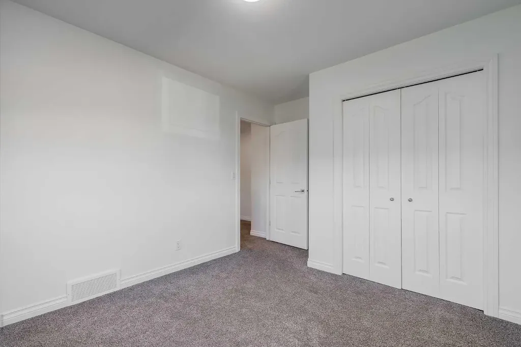 80 Canoe Square SW Airdrie AB T4B2N6