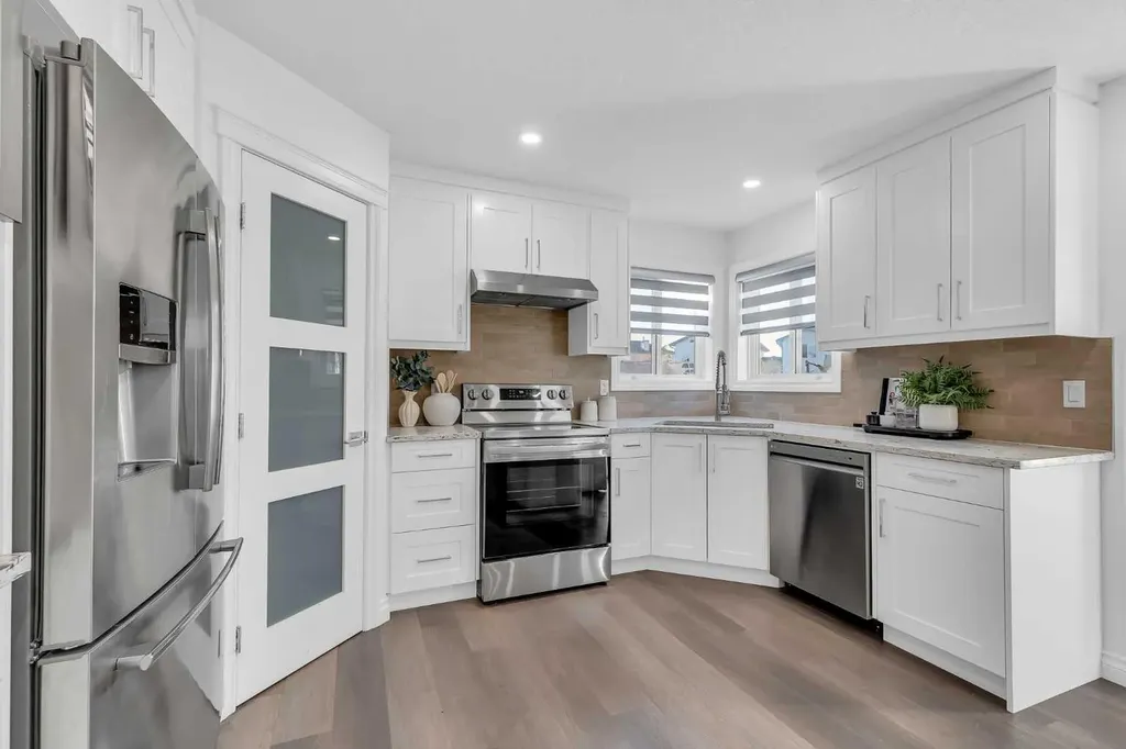 80 Canoe Square SW Airdrie AB T4B2N6