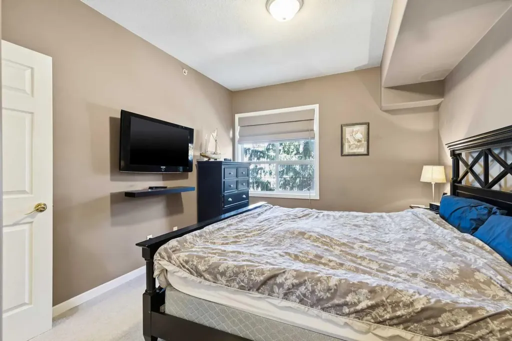 1919 31 Street SW Calgary AB T3E 2M8