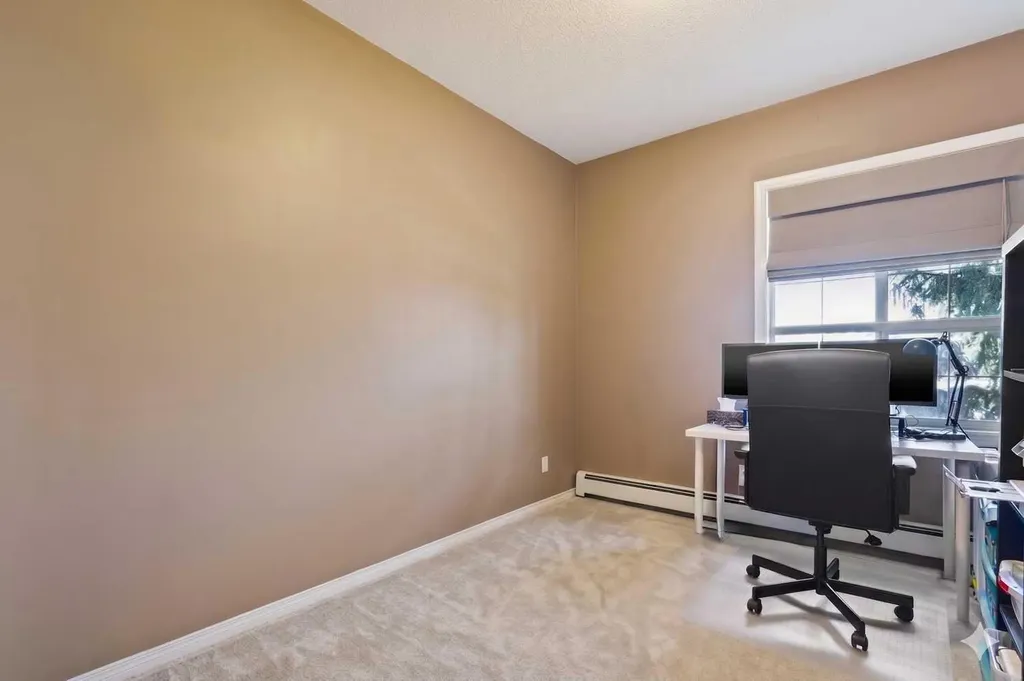 1919 31 Street SW Calgary AB T3E 2M8