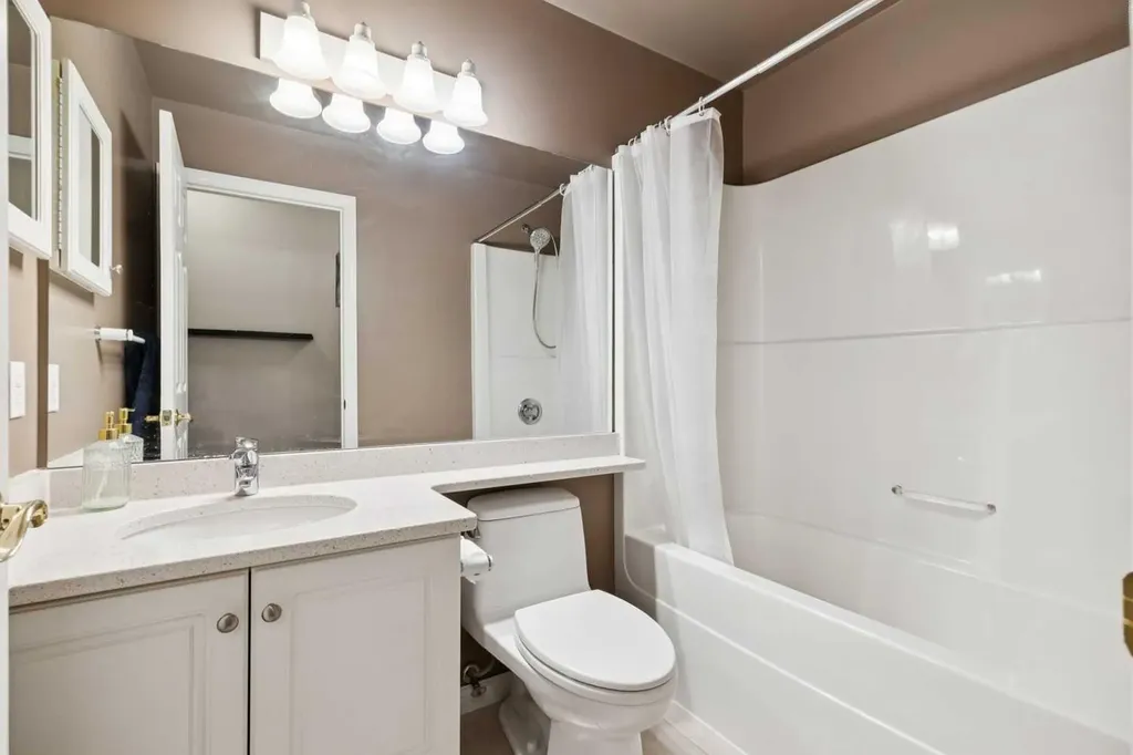 1919 31 Street SW Calgary AB T3E 2M8