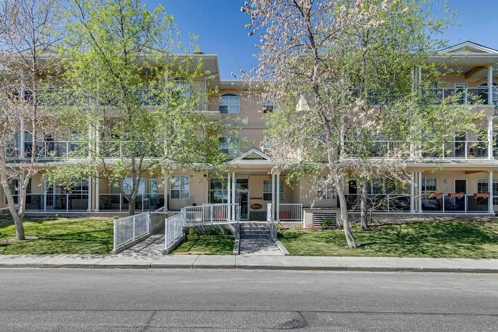 1919 31 Street SW Calgary AB T3E 2M8