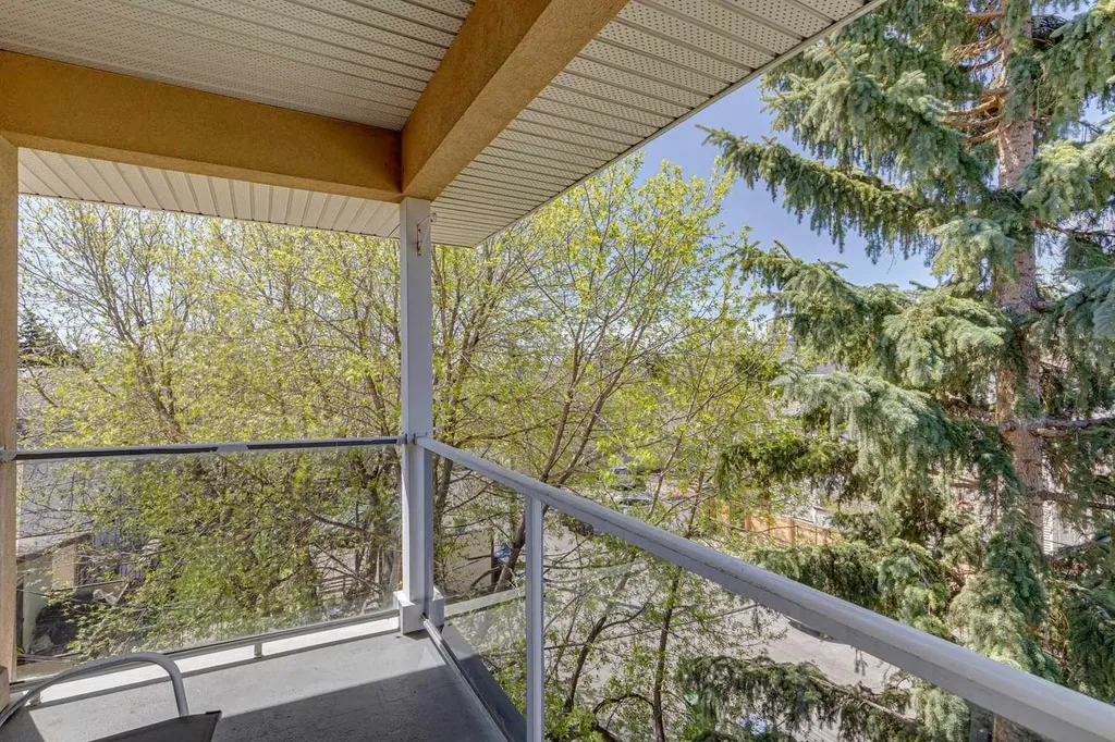 1919 31 Street SW Calgary AB T3E 2M8