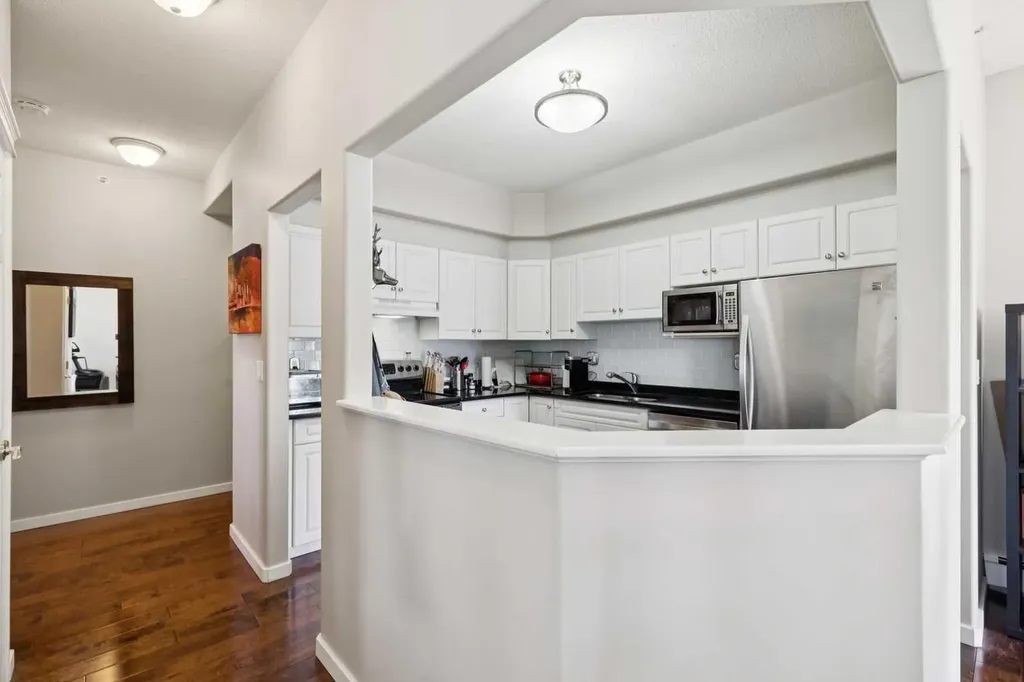 1919 31 Street SW Calgary AB T3E 2M8