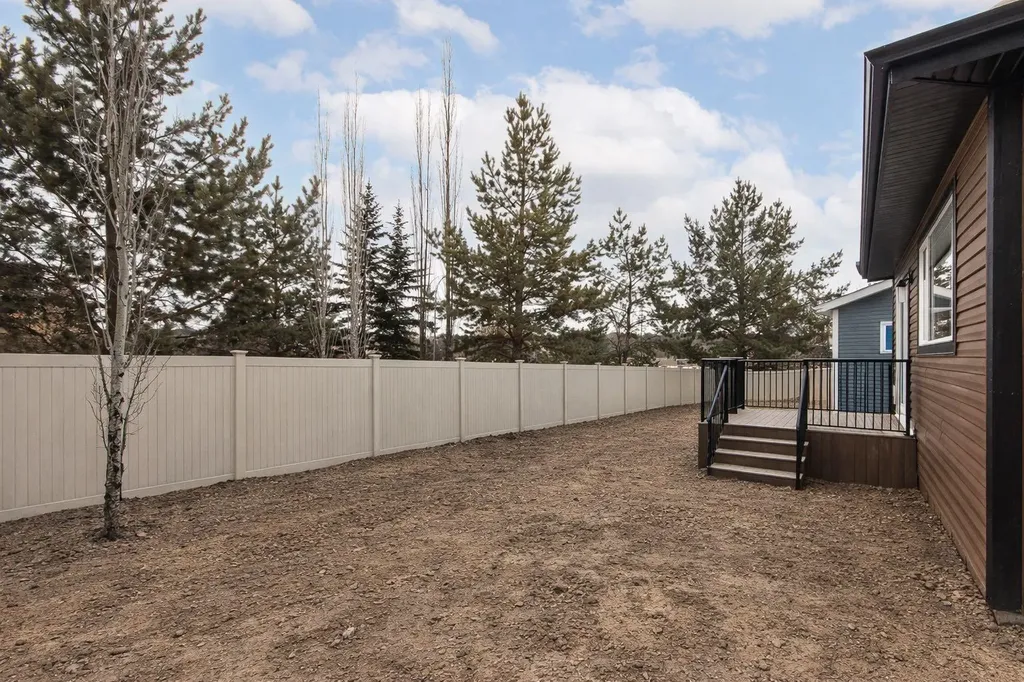 37 Terra Close Red Deer AB T4P 0T7