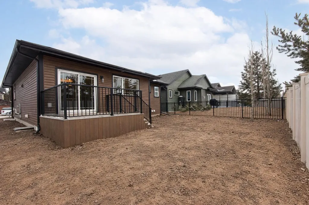 37 Terra Close Red Deer AB T4P 0T7