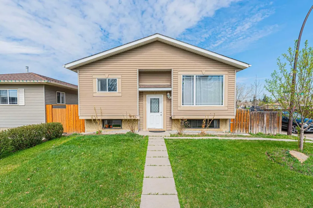 43 Abbercove Road SE Calgary AB T2A 6Z1