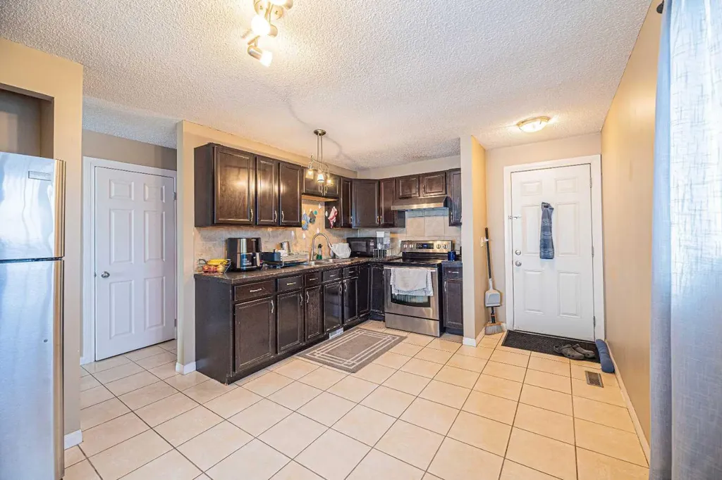43 Abbercove Road SE Calgary AB T2A 6Z1