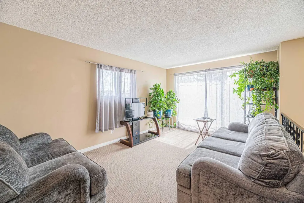 43 Abbercove Road SE Calgary AB T2A 6Z1
