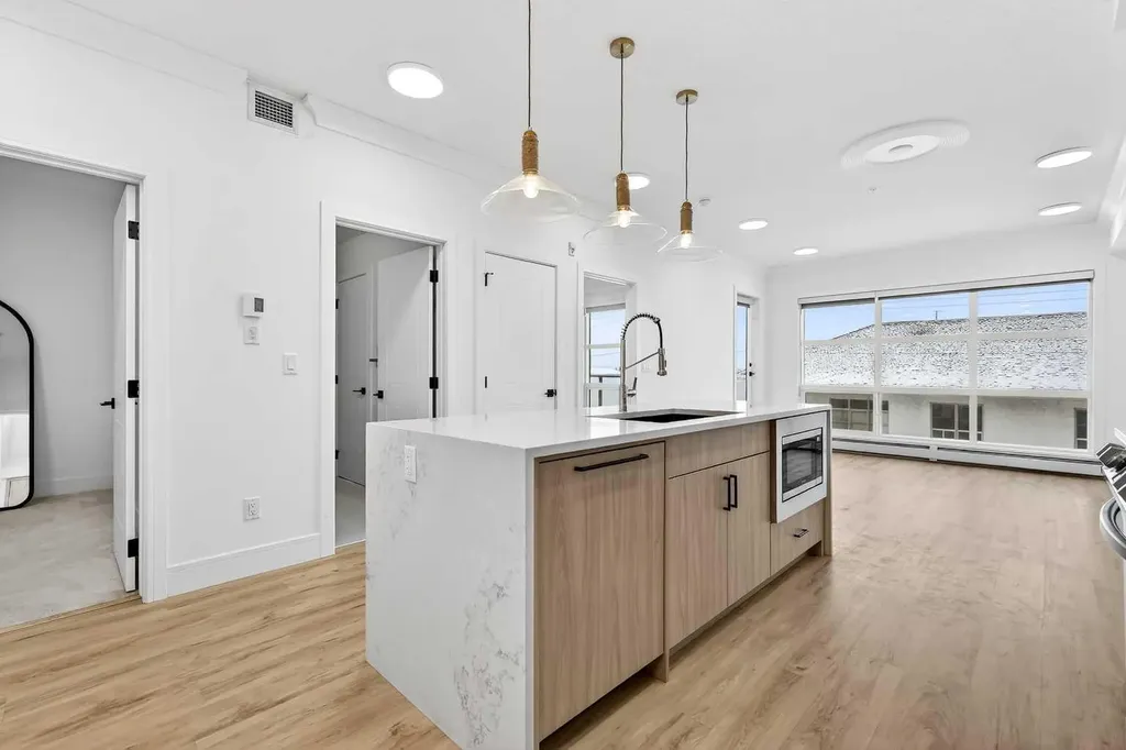370 Dieppe Drive SW Calgary AB T3E 0E6