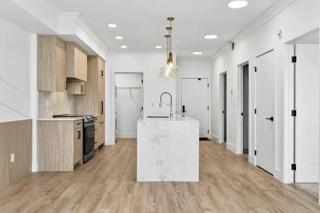 370 Dieppe Drive SW Calgary AB T3E 0E6