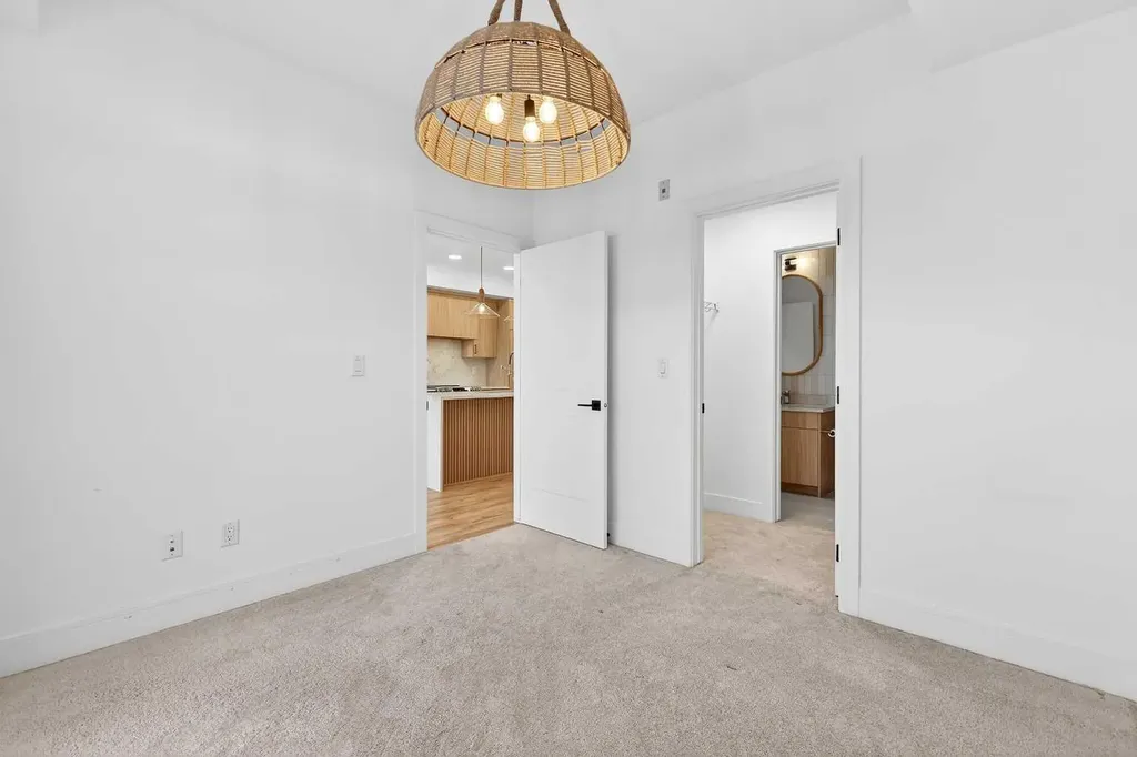 370 Dieppe Drive SW Calgary AB T3E 0E6