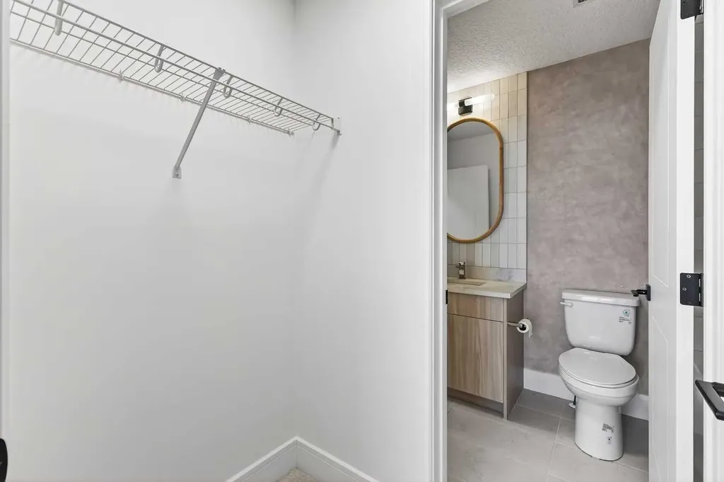 370 Dieppe Drive SW Calgary AB T3E 0E6