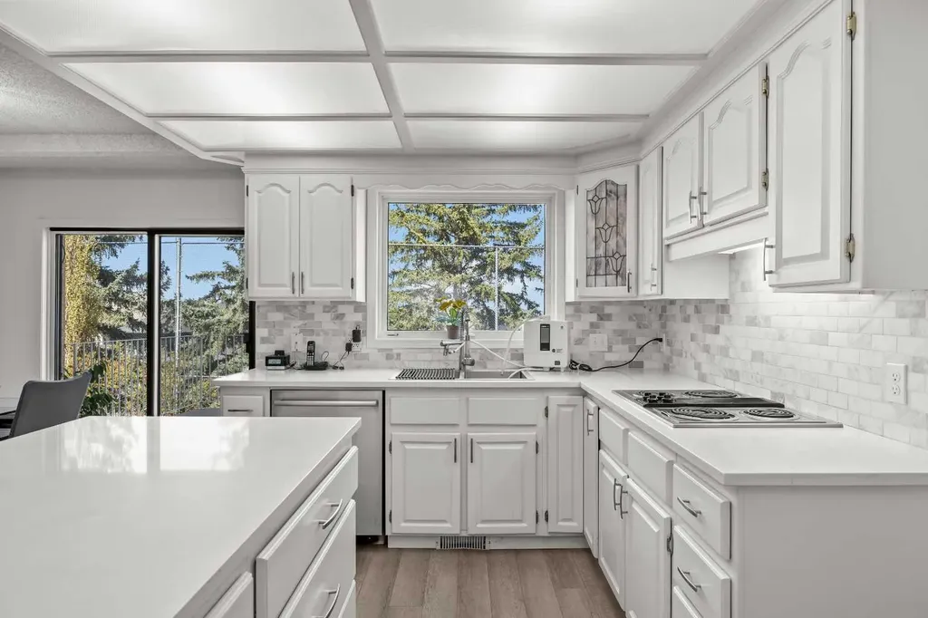 1360 Shawnee Road SW Calgary AB T2Y2T1
