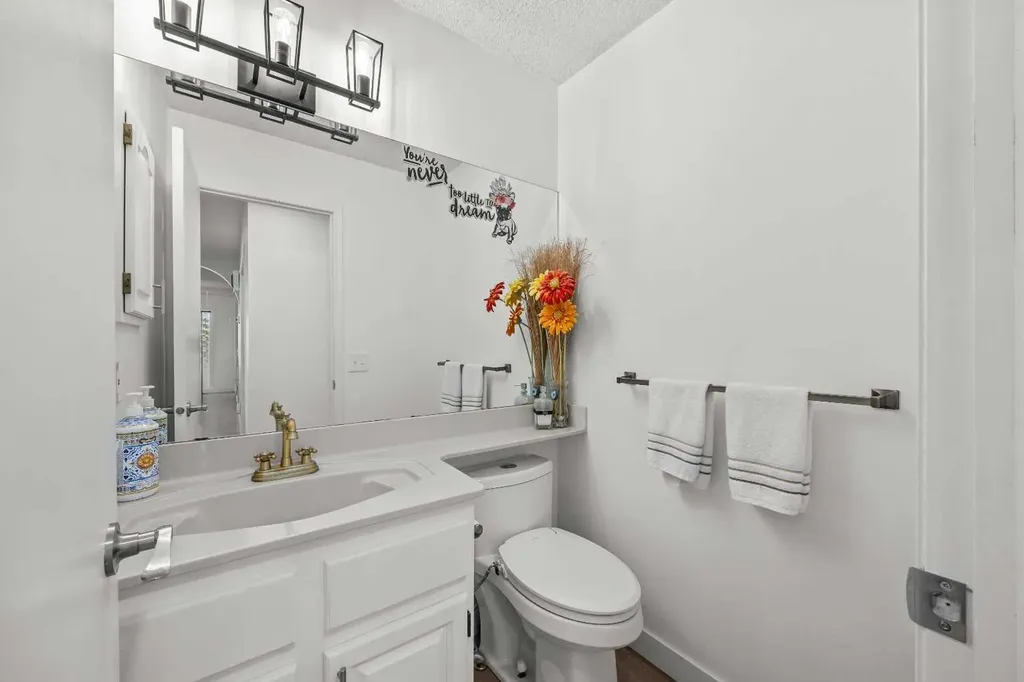 1360 Shawnee Road SW Calgary AB T2Y2T1