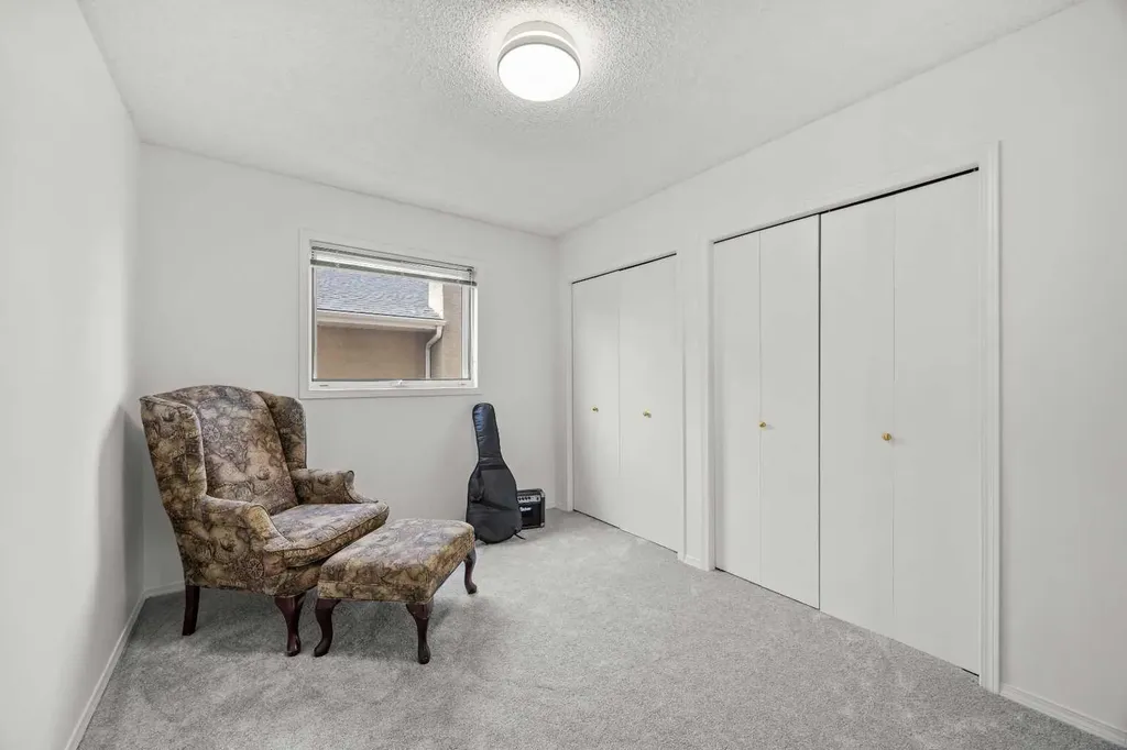 1360 Shawnee Road SW Calgary AB T2Y2T1