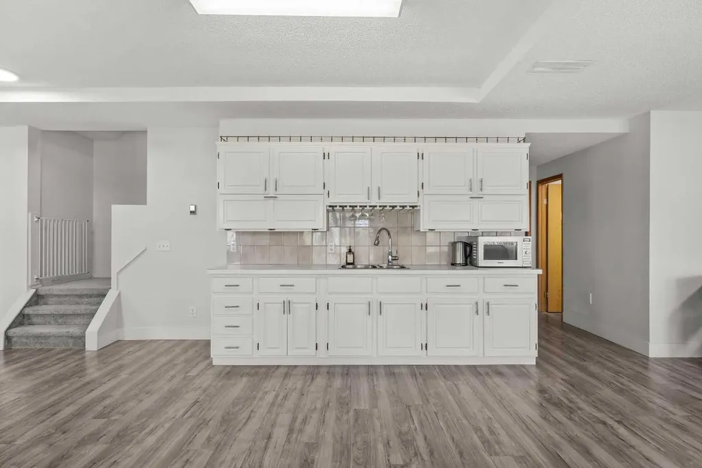 1360 Shawnee Road SW Calgary AB T2Y2T1