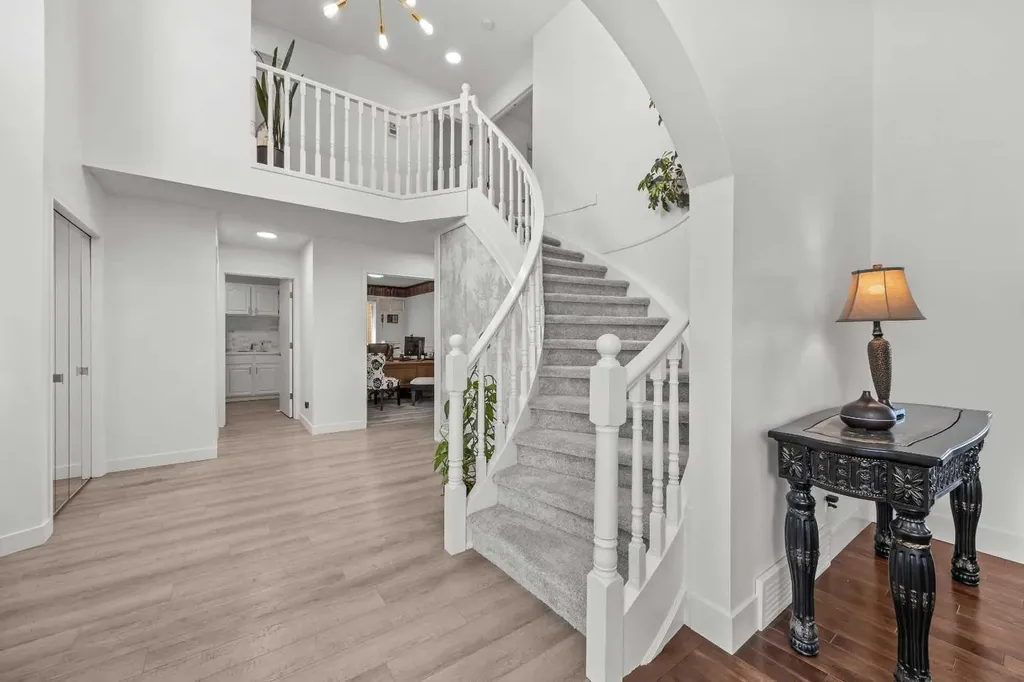 1360 Shawnee Road SW Calgary AB T2Y2T1