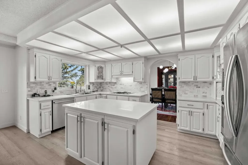 1360 Shawnee Road SW Calgary AB T2Y2T1