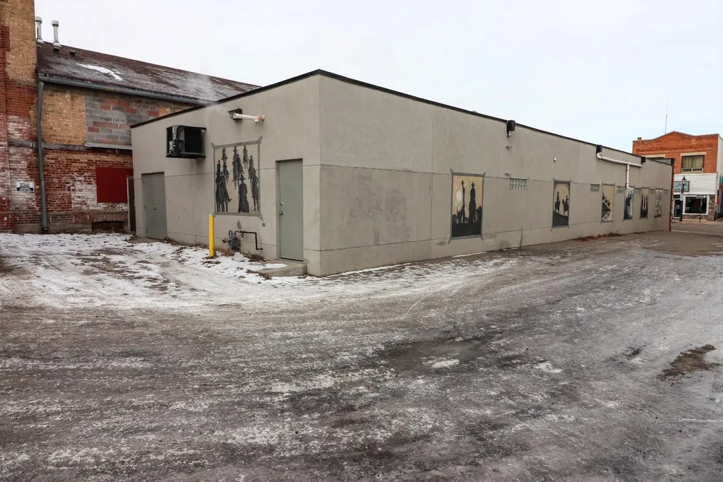649 3 Street SE Medicine Hat AB T1A 0H4