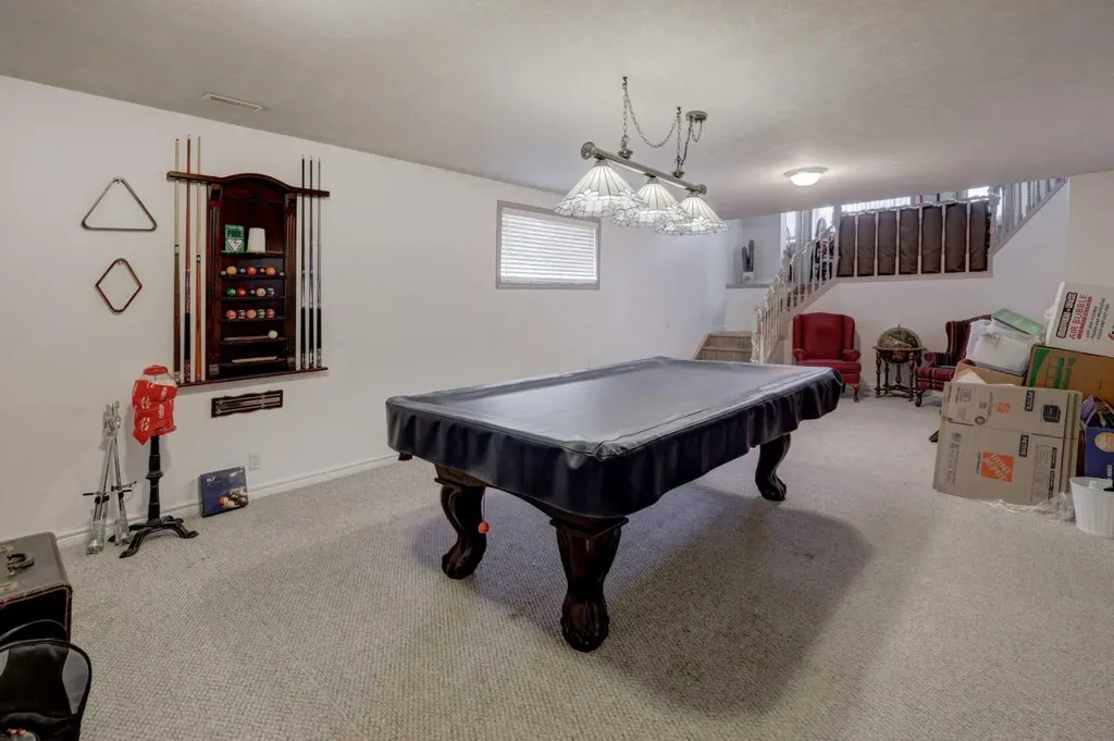 301 9 Street Beiseker AB T0M 0G0