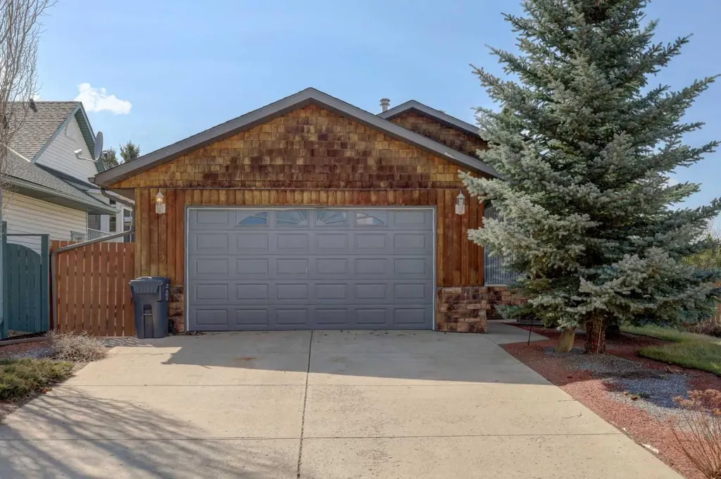 301 9 Street Beiseker AB T0M 0G0