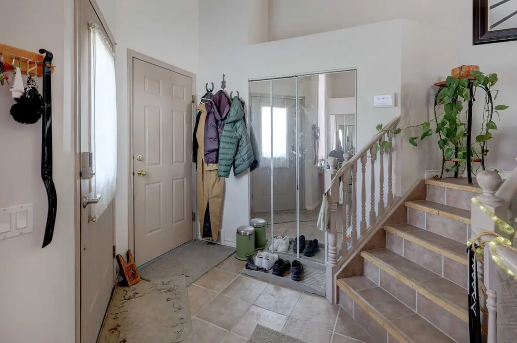 301 9 Street Beiseker AB T0M 0G0