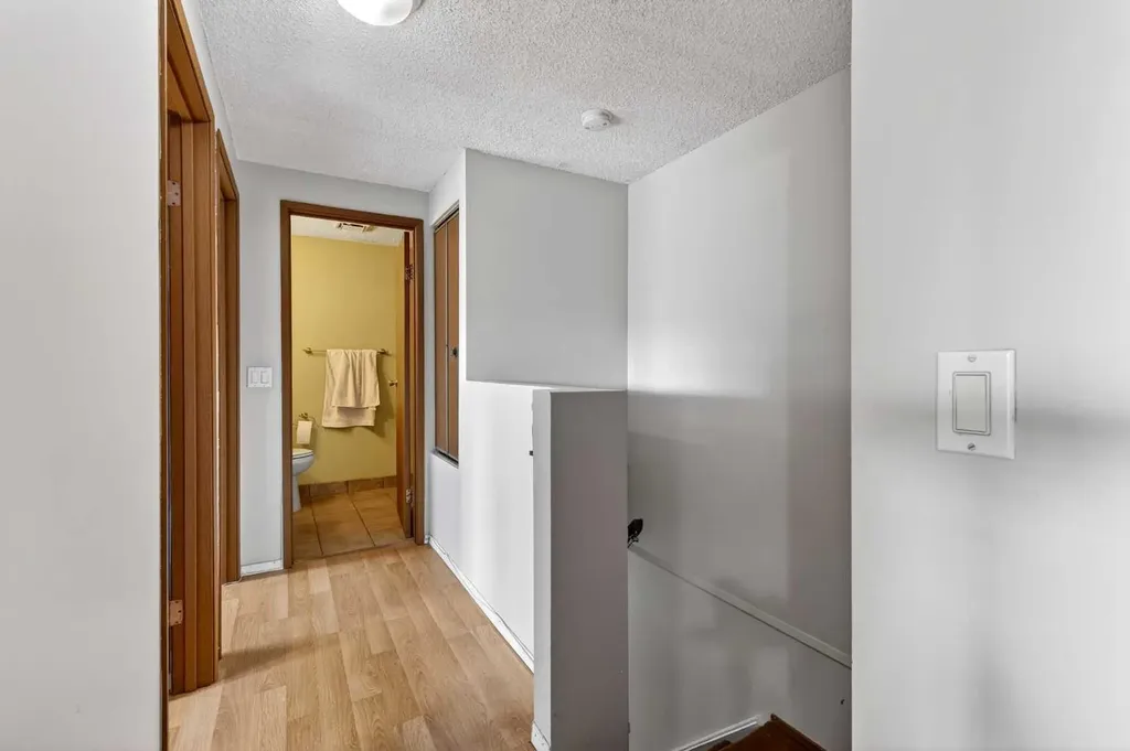 4769 Hubalta Road SE Calgary AB T2B 2N9