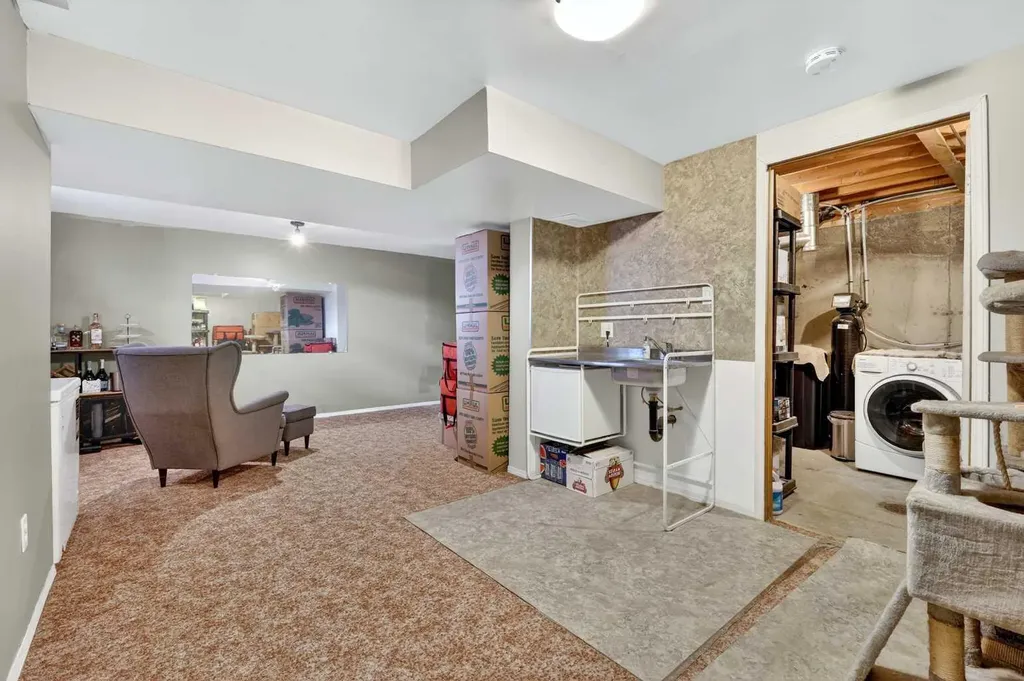 4769 Hubalta Road SE Calgary AB T2B 2N9