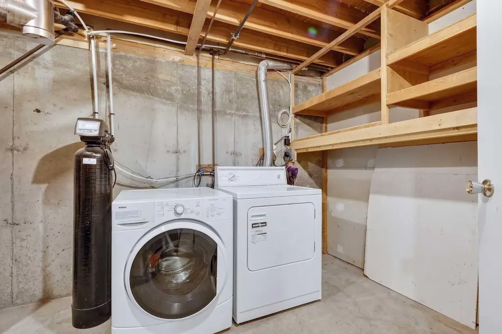 4769 Hubalta Road SE Calgary AB T2B 2N9