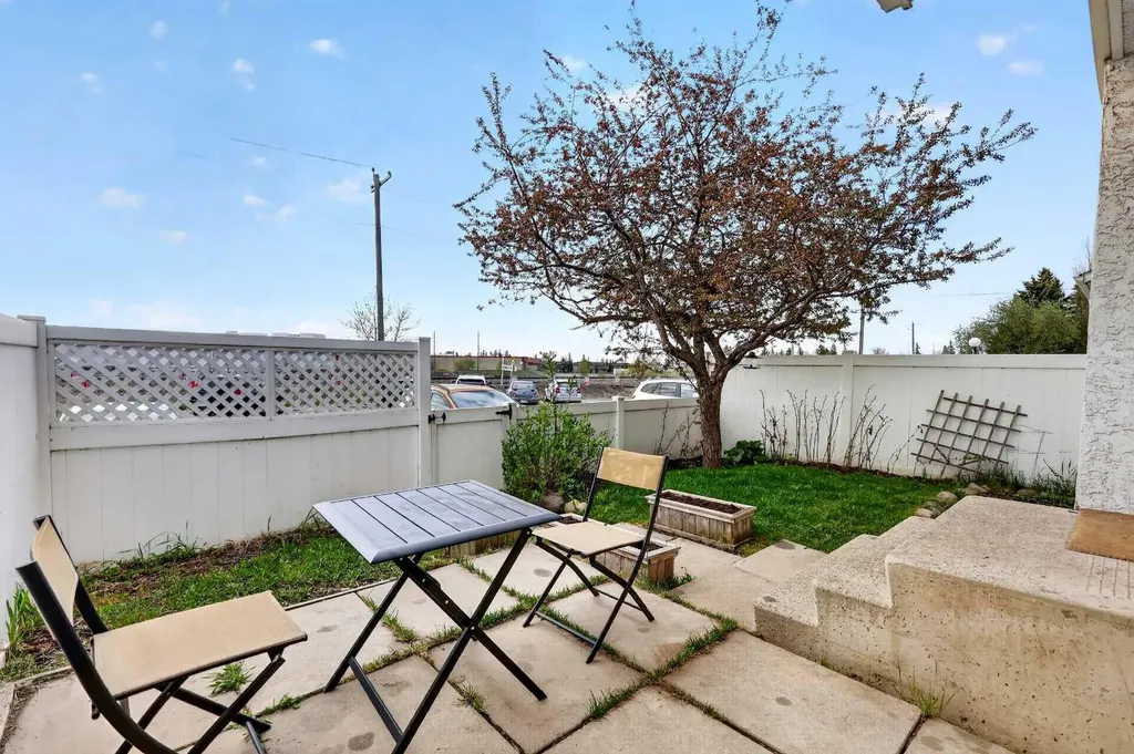 4769 Hubalta Road SE Calgary AB T2B 2N9
