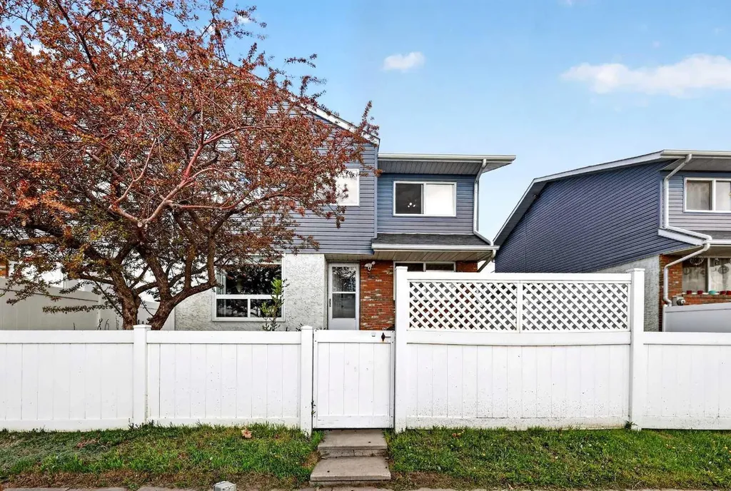 4769 Hubalta Road SE Calgary AB T2B 2N9