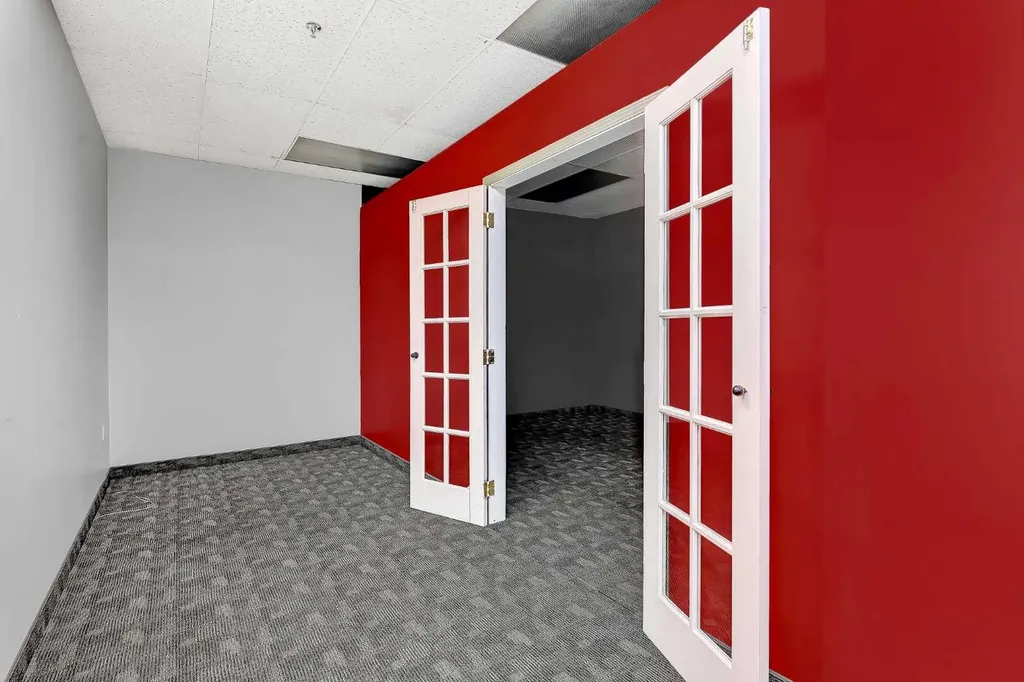 10006 101 Avenue Grande Prairie AB T8V0Y1