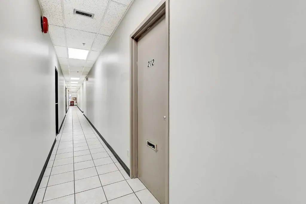 10006 101 Avenue Grande Prairie AB T8V0Y1