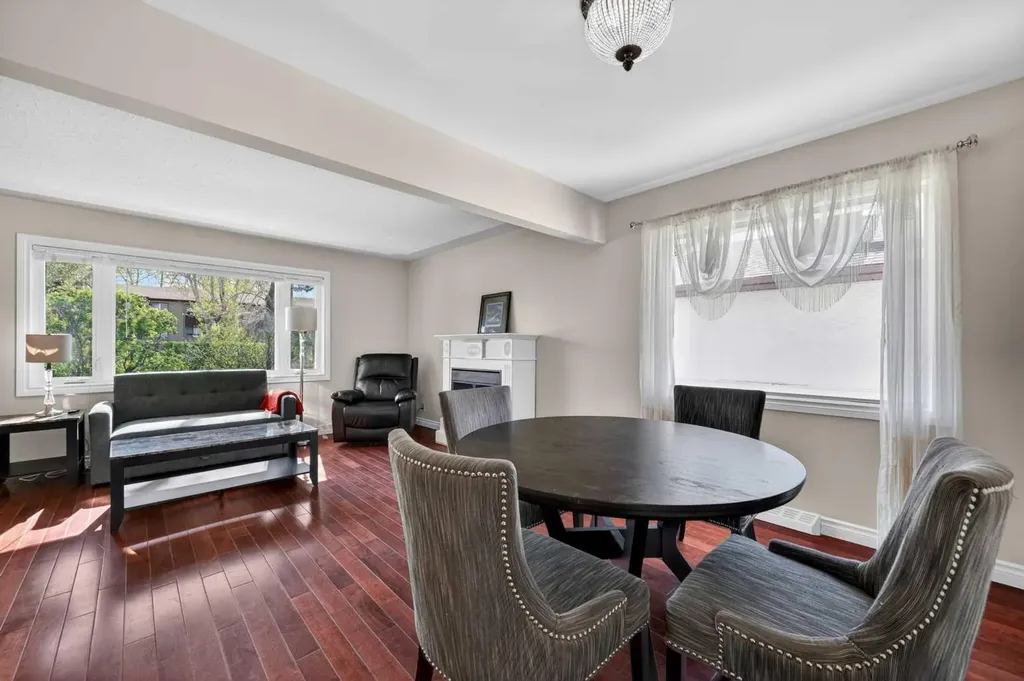 9211 Elbow Drive SW Calgary AB T2V 1L5