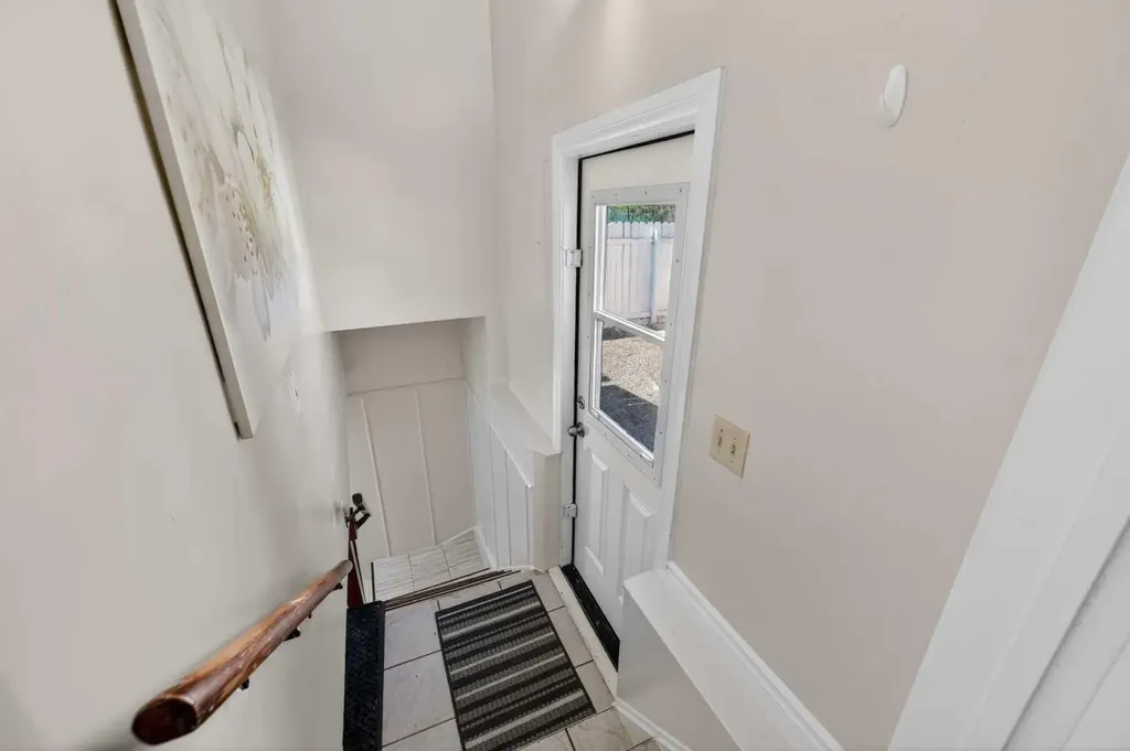 9211 Elbow Drive SW Calgary AB T2V 1L5